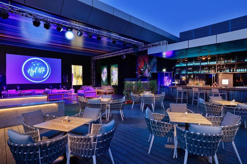 Element Al Mina, Dubai - Restoran