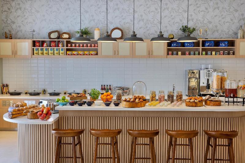 Element Al Mina, Dubai - Restoran