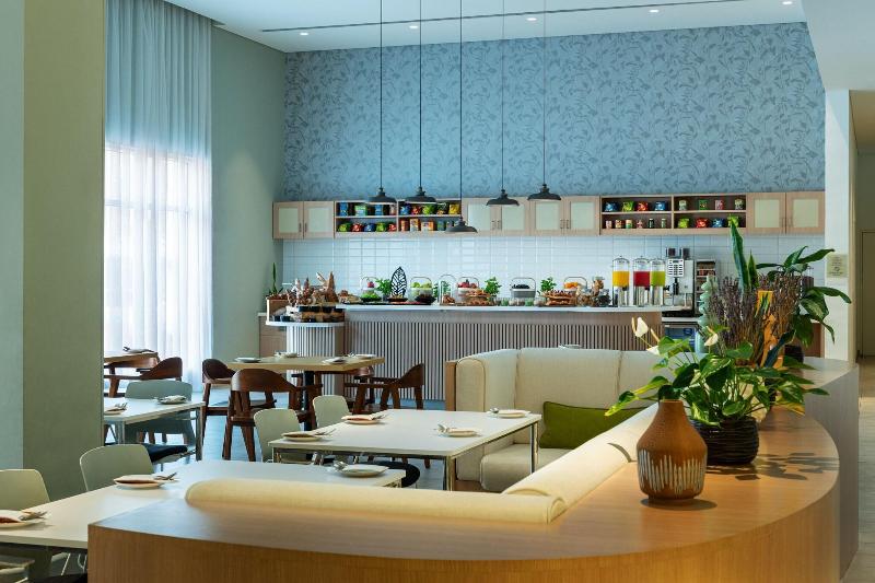 Element Al Mina, Dubai - Restoran