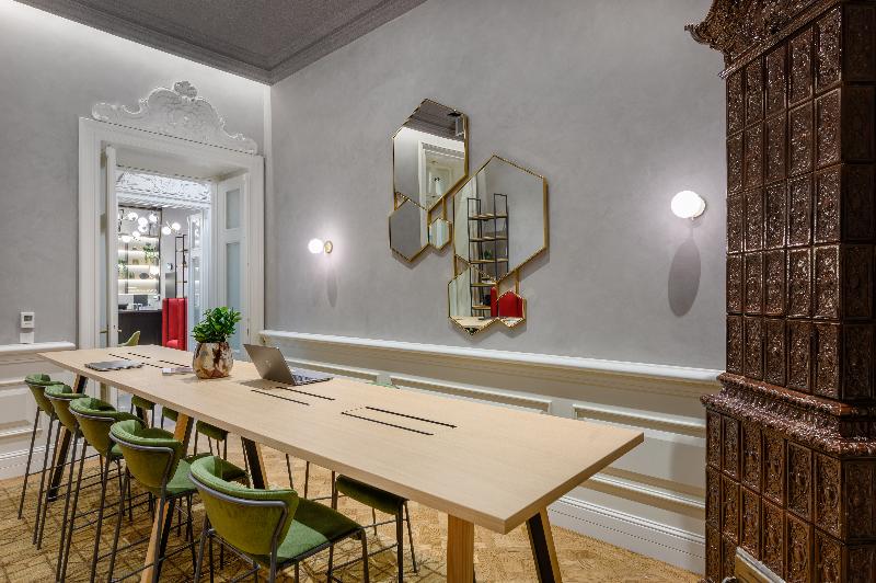 Hotel Oktogon Haggenmacher by Continental Group - Lobi