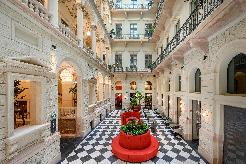 Hotel Oktogon Haggenmacher by Continental Group - Lobi