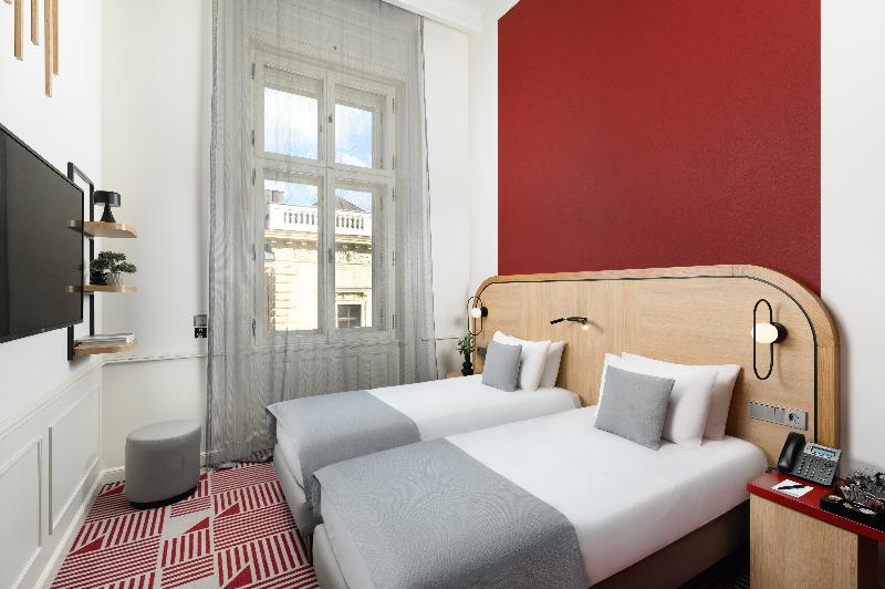 Hotel Oktogon Haggenmacher by Continental Group - Oda