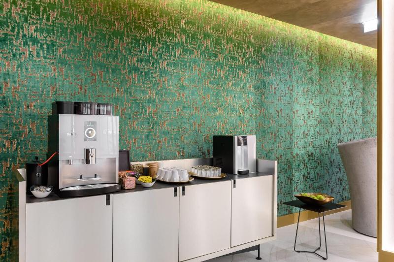 Hotel Emerald & Suites by Continental Group - Lobi