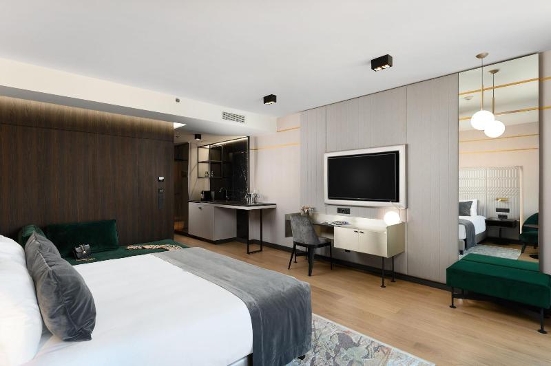 Hotel Emerald & Suites by Continental Group - Oda