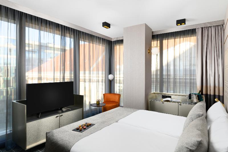 Hotel Emerald & Suites by Continental Group - Oda