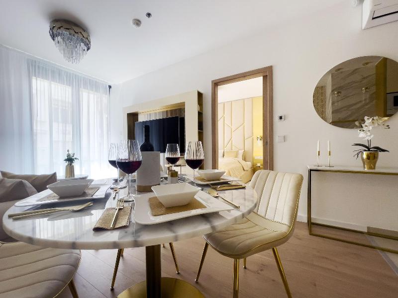 Hotel Emerald & Suites by Continental Group - Oda