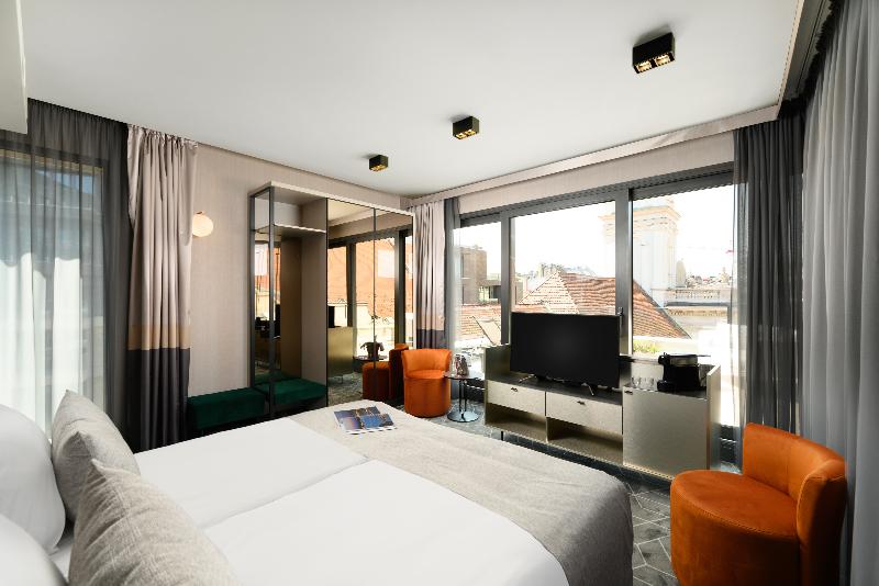 Hotel Emerald & Suites by Continental Group - Oda