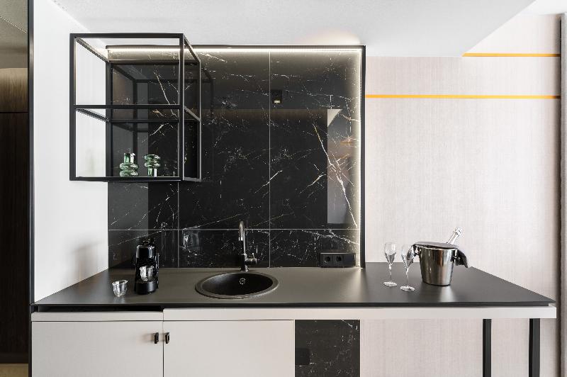 Hotel Emerald & Suites by Continental Group - Oda