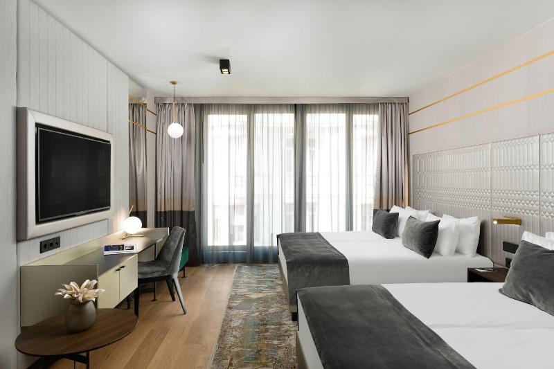 Hotel Emerald & Suites by Continental Group - Oda