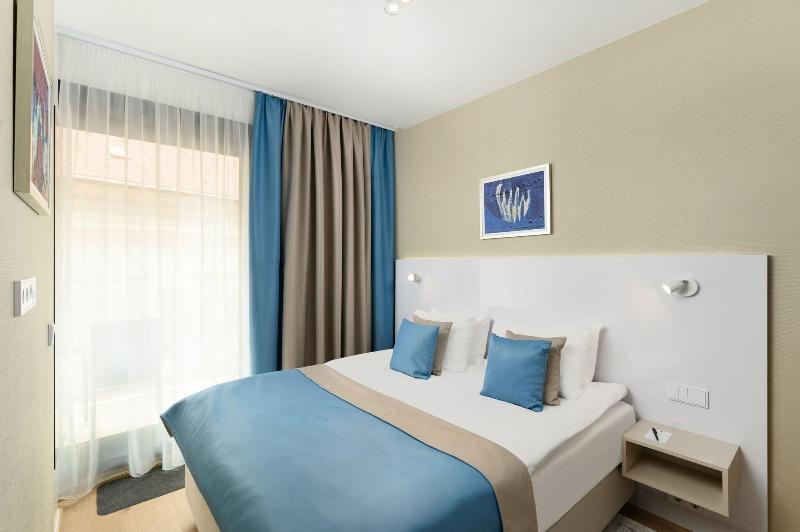 Hotel Emerald & Suites by Continental Group - Oda