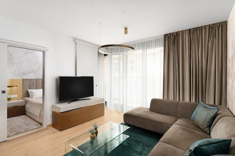 Hotel Emerald & Suites by Continental Group - Oda