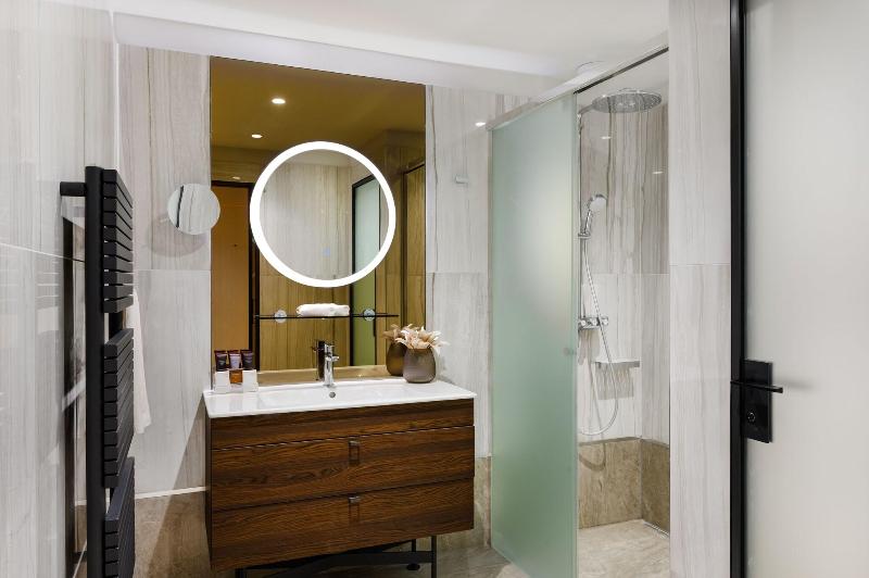 Hotel Emerald & Suites by Continental Group - Oda