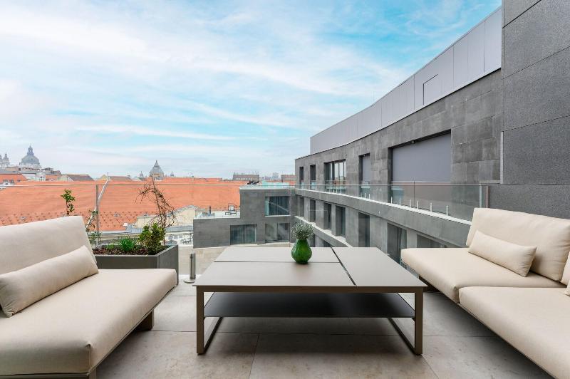 Hotel Emerald & Suites by Continental Group - Oda