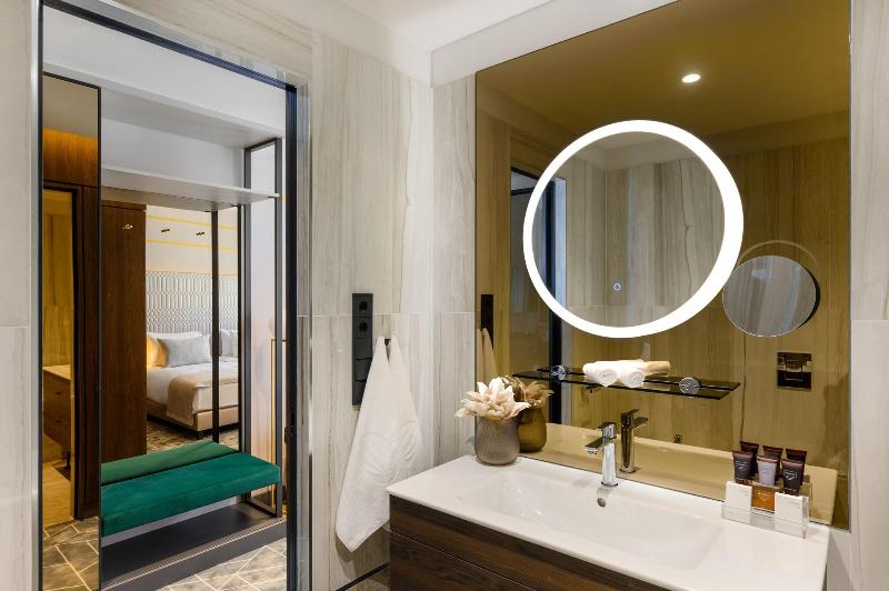 Hotel Emerald & Suites by Continental Group - Oda