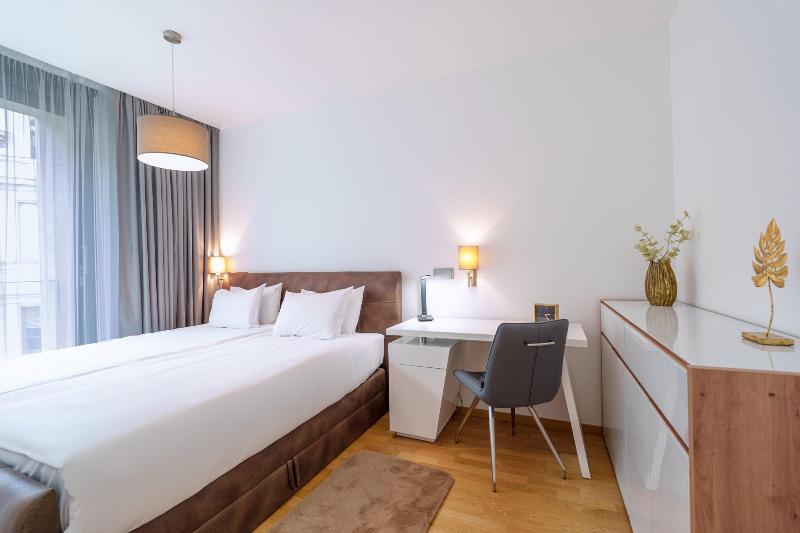 Hotel Emerald & Suites by Continental Group - Oda