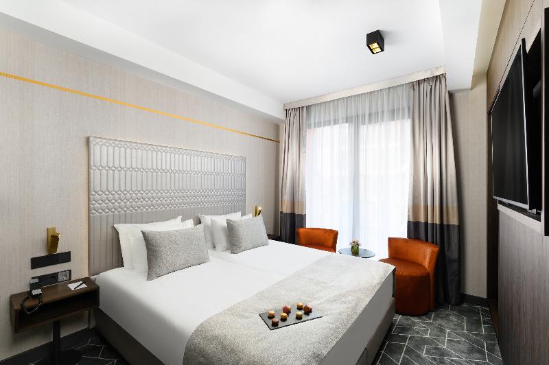 Hotel Emerald & Suites by Continental Group - Oda