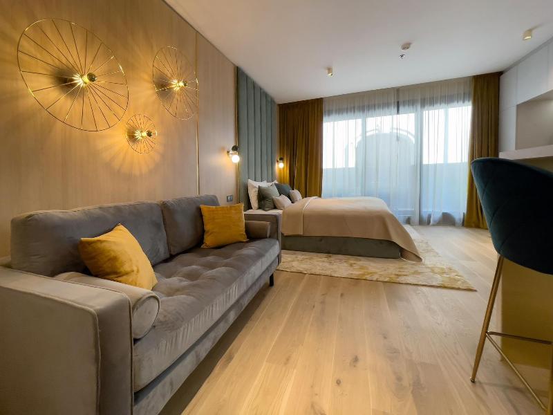 Hotel Emerald & Suites by Continental Group - Oda