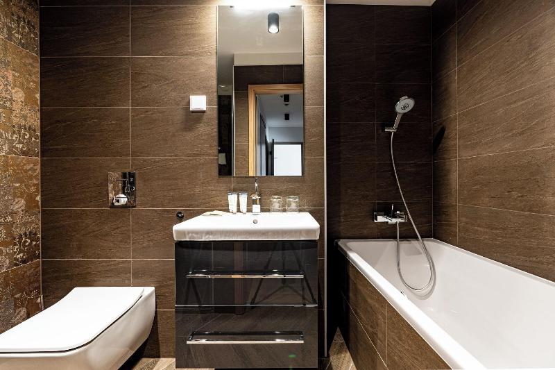 Hotel Emerald & Suites by Continental Group - Oda
