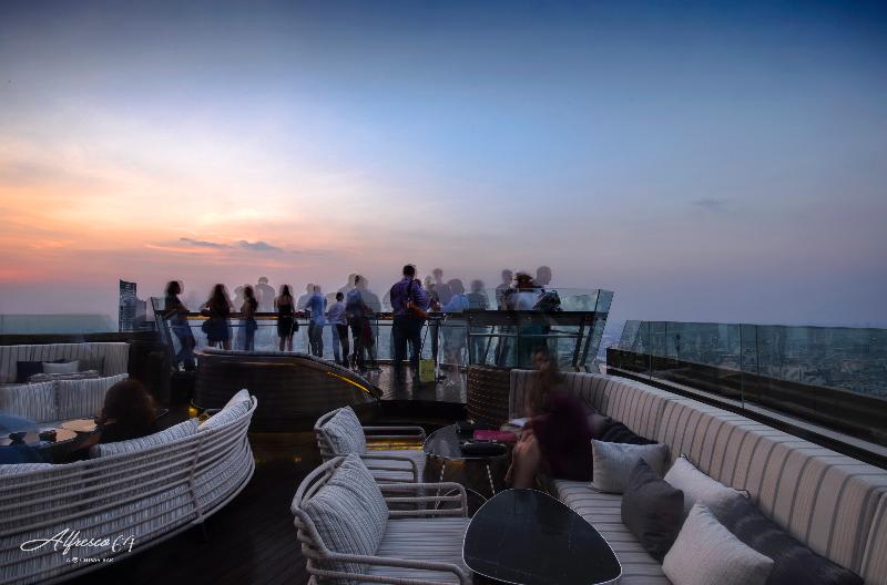 Tower Club at Lebua - Bar