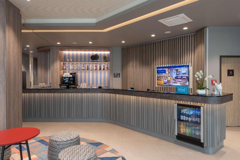 Hampton by Hilton Munich City North - Lobi