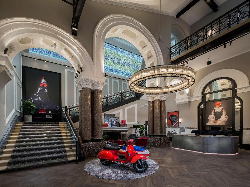 Radisson RED Hotel Liverpool - Lobi