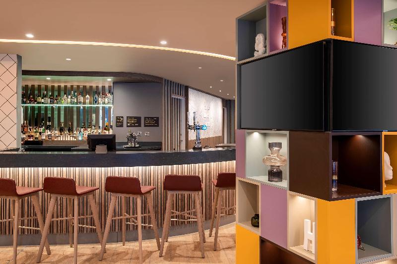 Hampton By Hilton Bath City - Bar