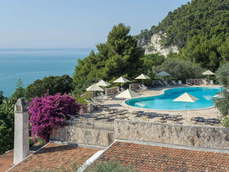 Hotel Baia Delle Zagare - Havuz