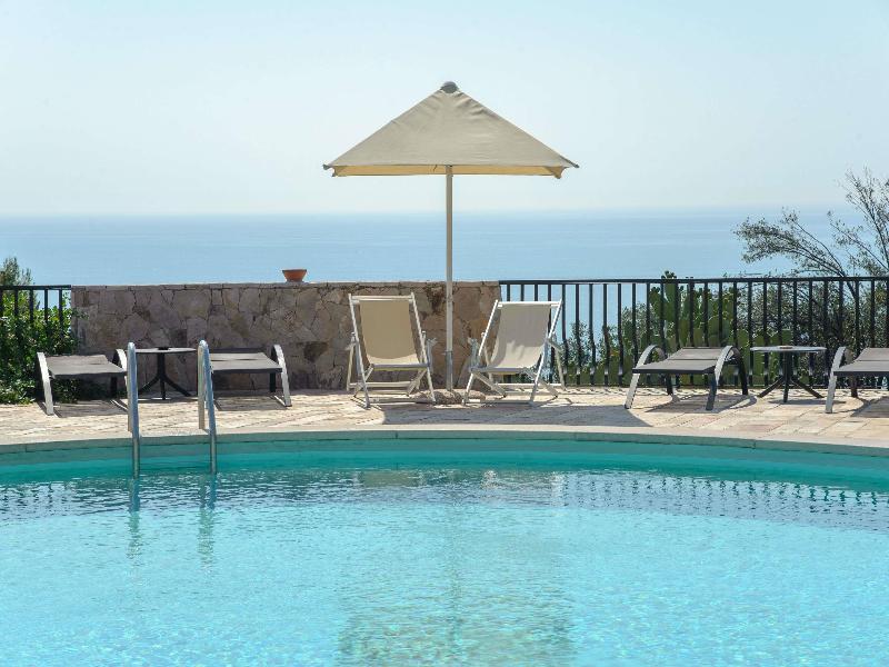 Hotel Baia Delle Zagare - Havuz