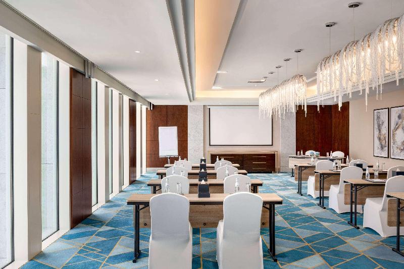 Wyndham Grand Doha West Bay beach - Toplantı