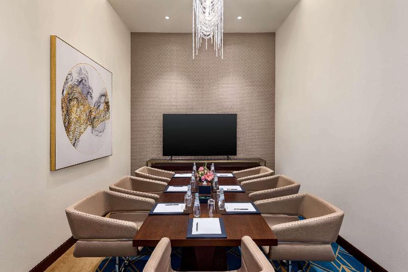 Wyndham Grand Doha West Bay beach - Toplantı
