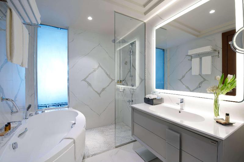Wyndham Grand Doha West Bay beach - Oda