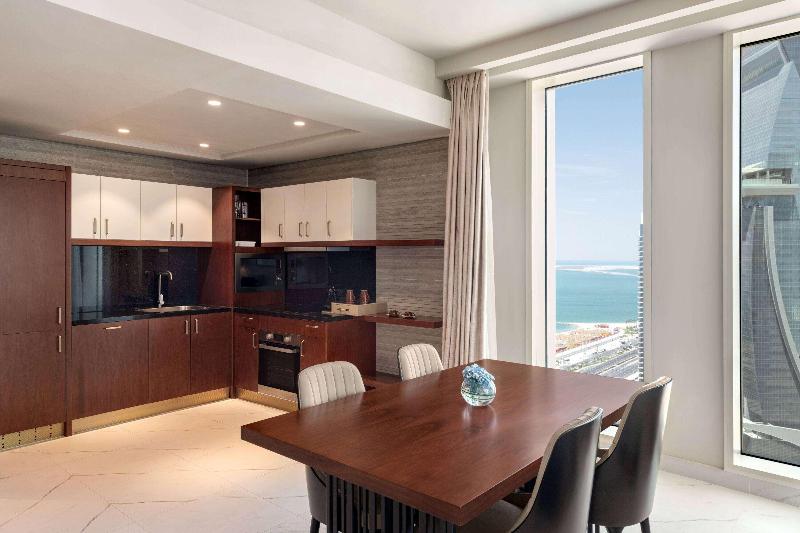 Wyndham Grand Doha West Bay beach - Oda