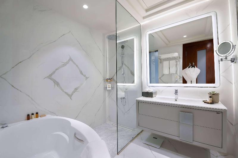 Wyndham Grand Doha West Bay beach - Oda