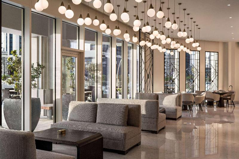 Wyndham Grand Doha West Bay beach - Restoran