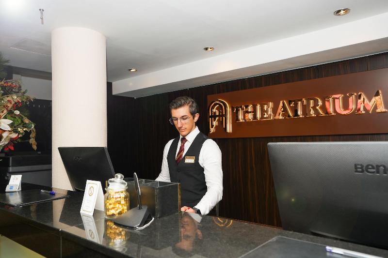 The Atrium Hotel - Lobi