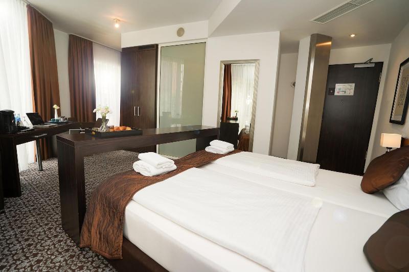 The Atrium Hotel - Oda