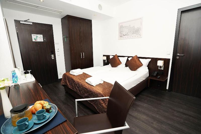 The Atrium Hotel - Oda