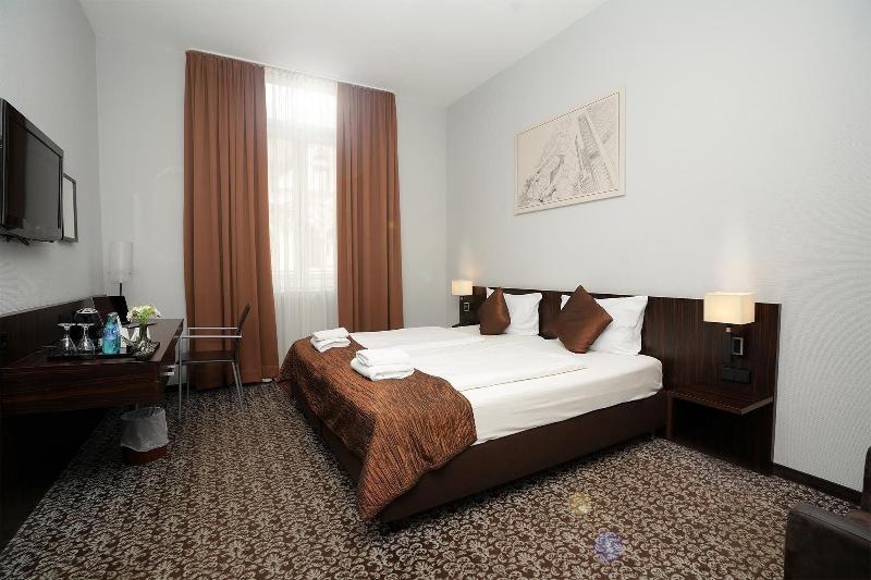 The Atrium Hotel - Oda
