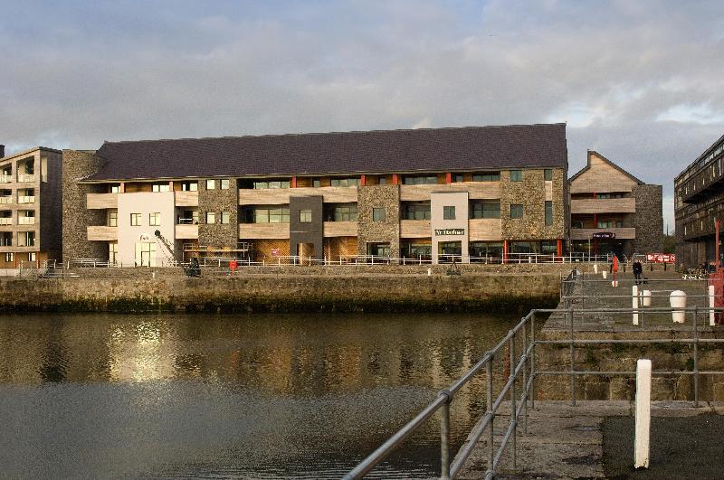 Premier Inn Caernarfon - Genel