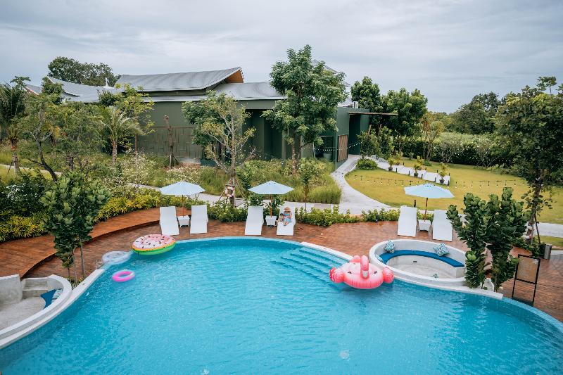 Phukalini Luxury Pool Villa & Onsen - Havuz
