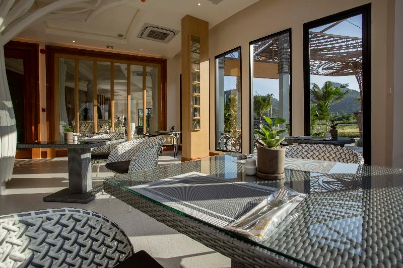 Phukalini Luxury Pool Villa & Onsen - Restoran