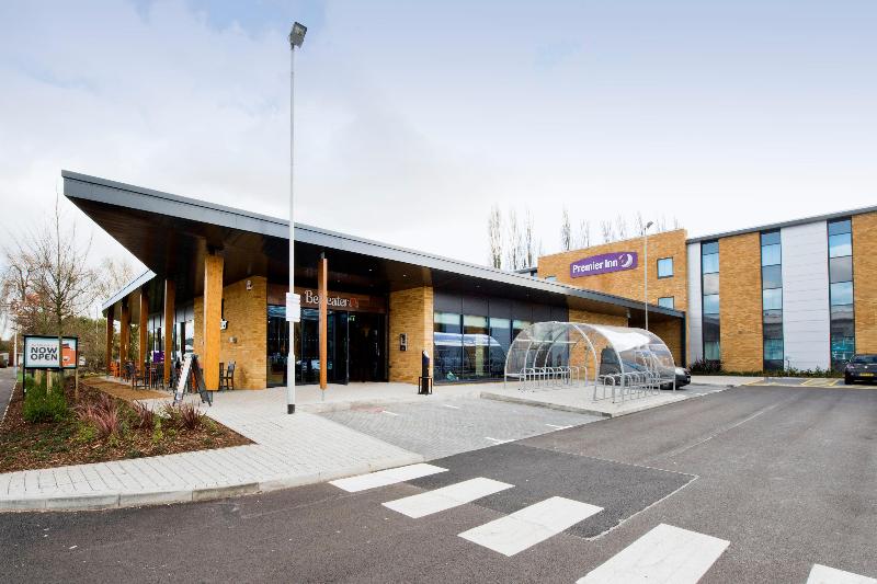 Premier Inn London Uxbridge - Genel