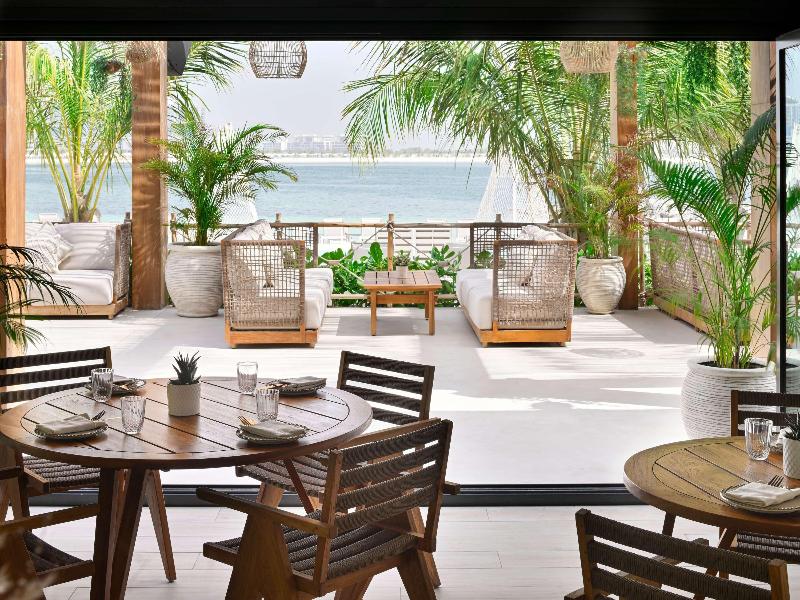 Movenpick Resort Al Marjan Island - Bar