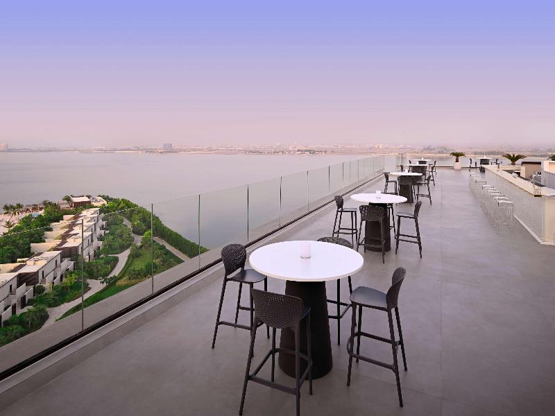 Movenpick Resort Al Marjan Island - Bar