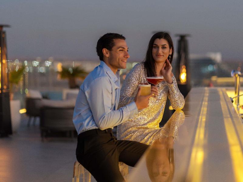 Movenpick Resort Al Marjan Island - Bar