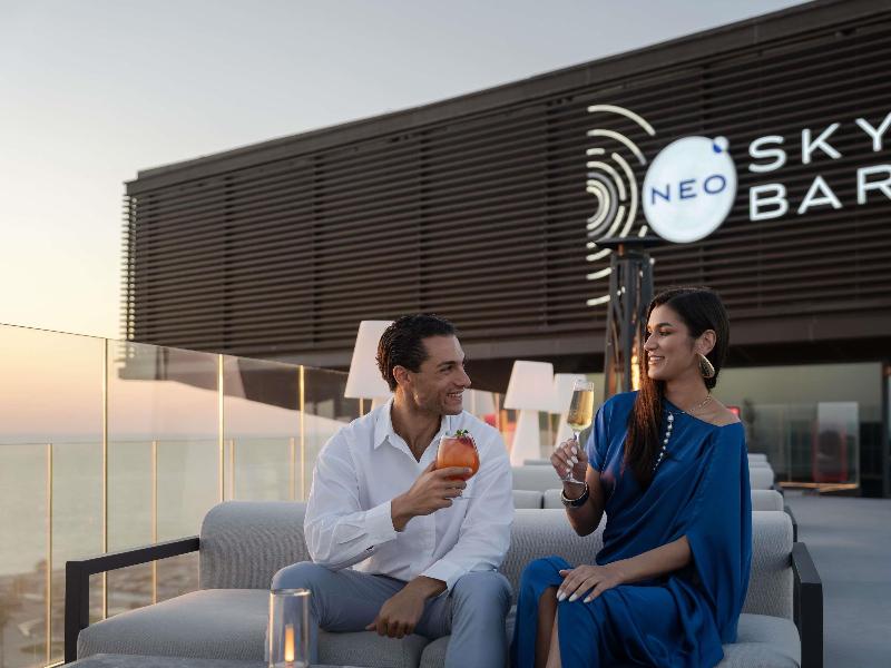 Movenpick Resort Al Marjan Island - Bar