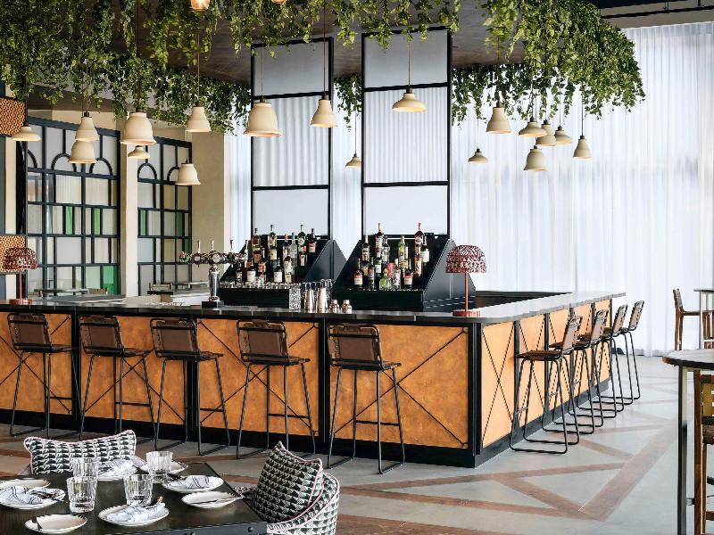 Movenpick Resort Al Marjan Island - Bar