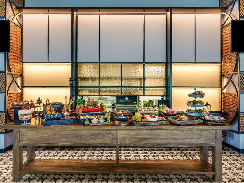 Movenpick Resort Al Marjan Island - Bar