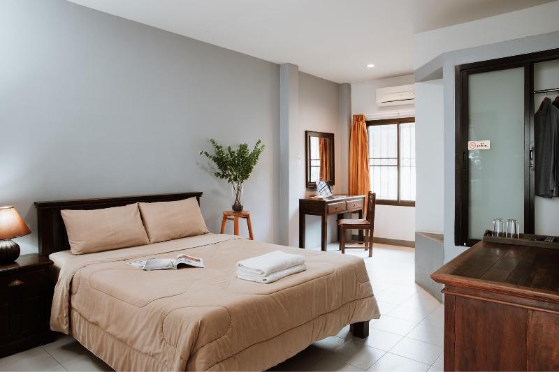 Baan Chiang Bed Lampang by ZUZU - Oda