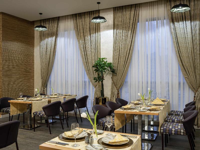 Novotel Makkah Thakher City - Restoran